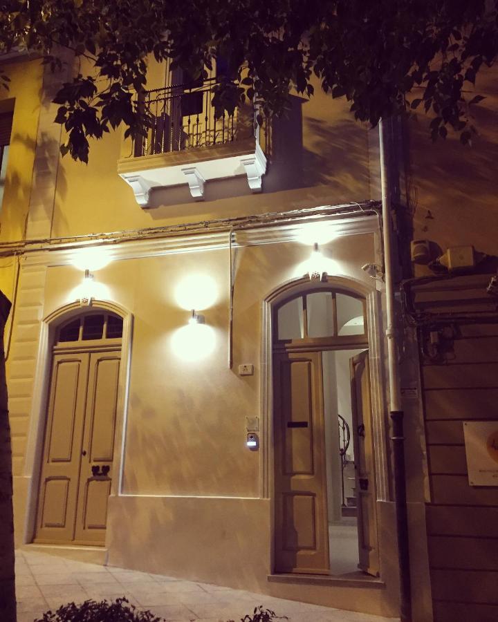 קליארי Fra Cielo E Mare Boutique Rooms מראה חיצוני תמונה